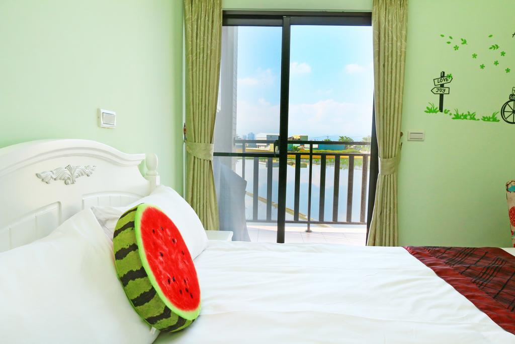 Birds Flower B&B Wujie Exterior photo