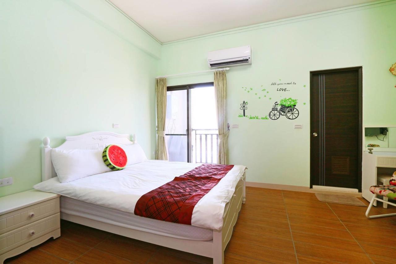 Birds Flower B&B Wujie Exterior photo