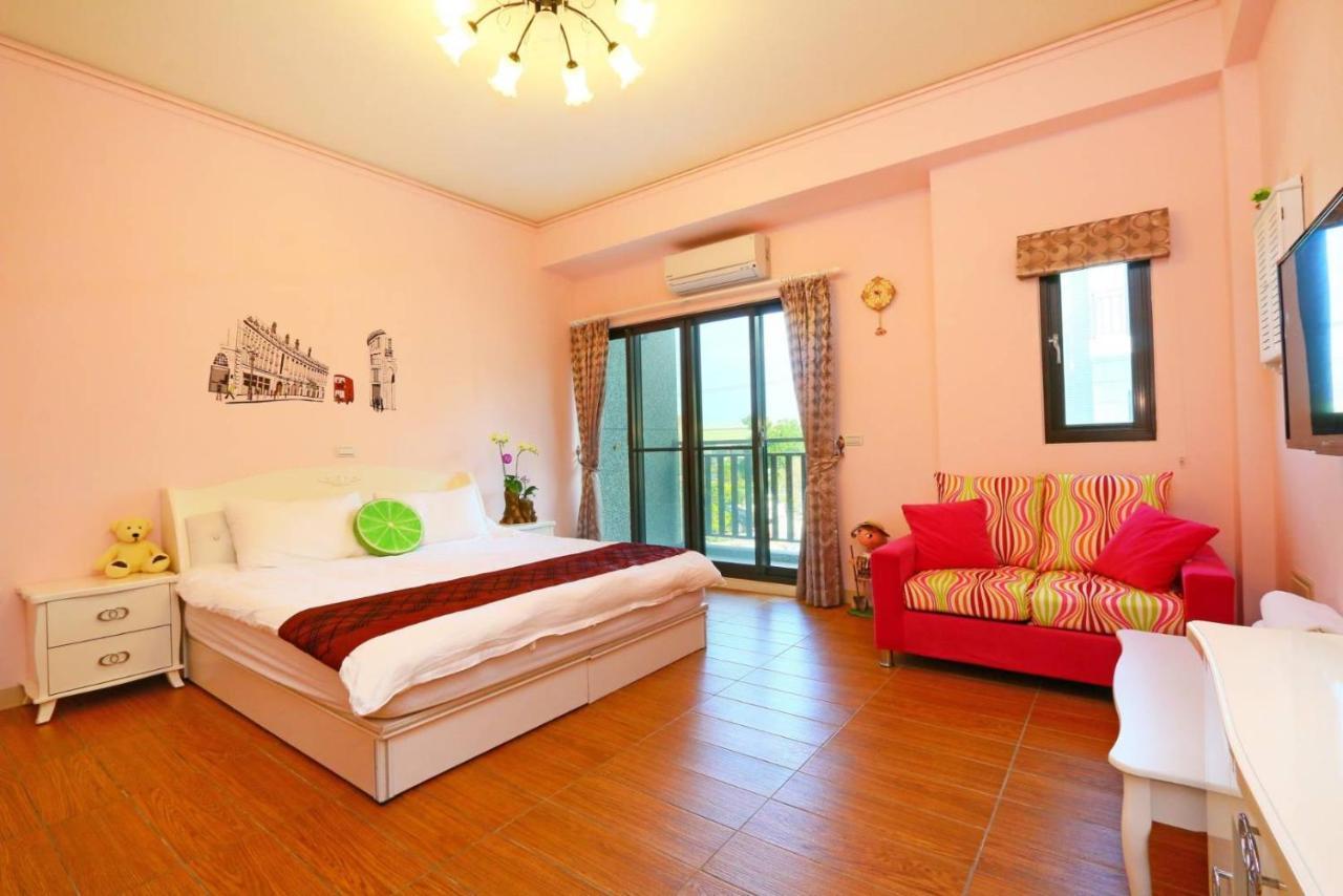 Birds Flower B&B Wujie Exterior photo